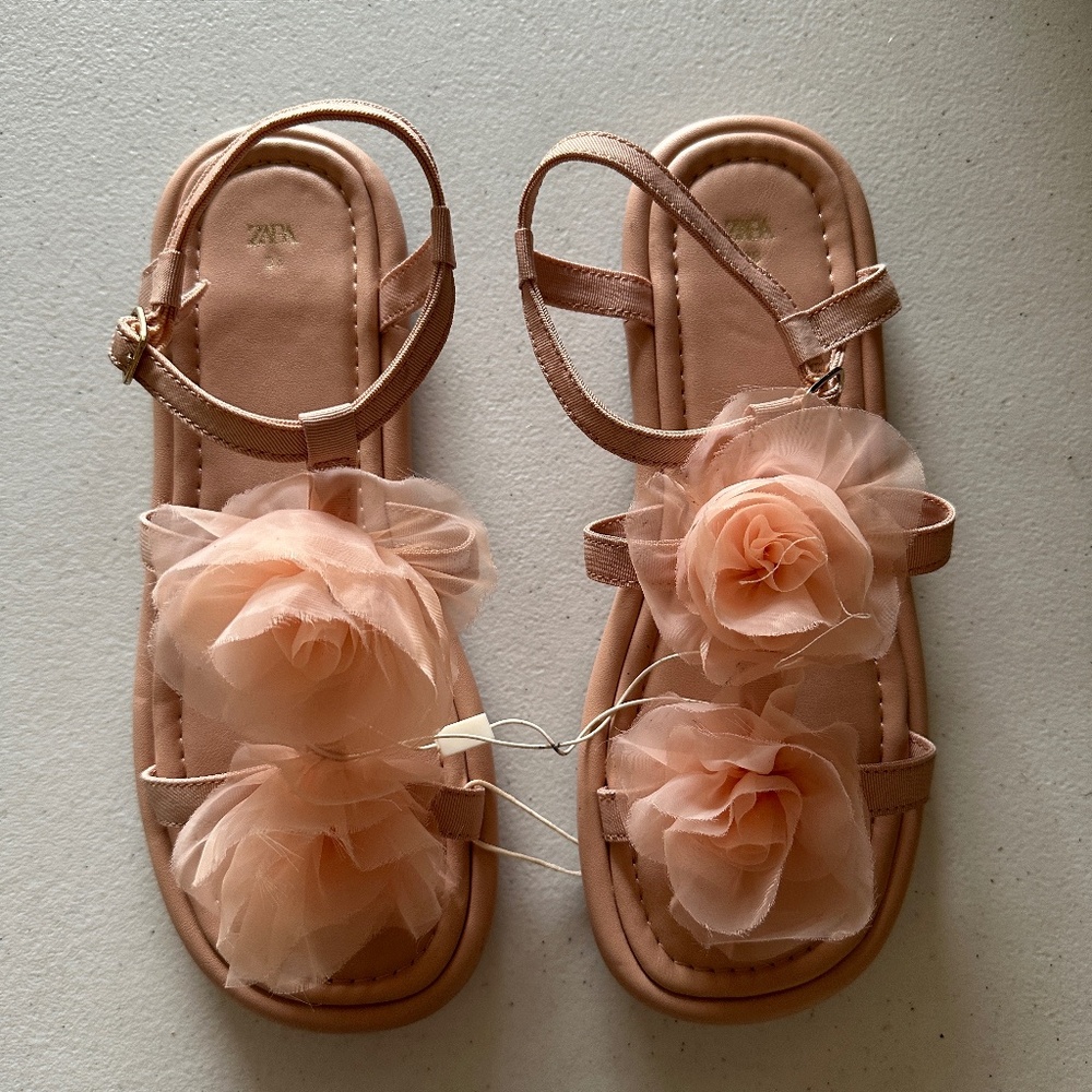 Zara Women's Maxi Flower Sandals Sz 38 /7.5 Peach Color